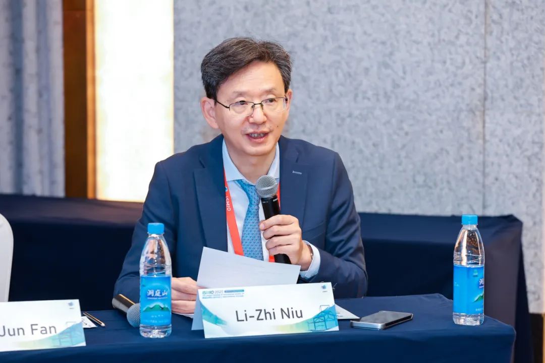 院长牛立志主持高规格研讨会​​